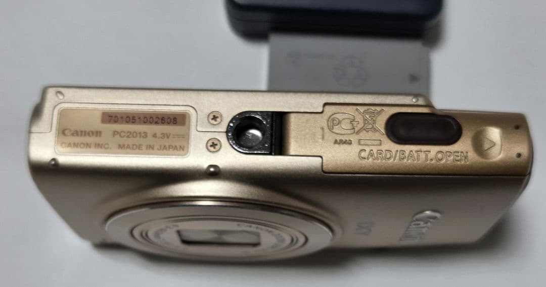 ミ*オ様 Canon IXY 620F ゴールド 箱・説明書・記録カードセット