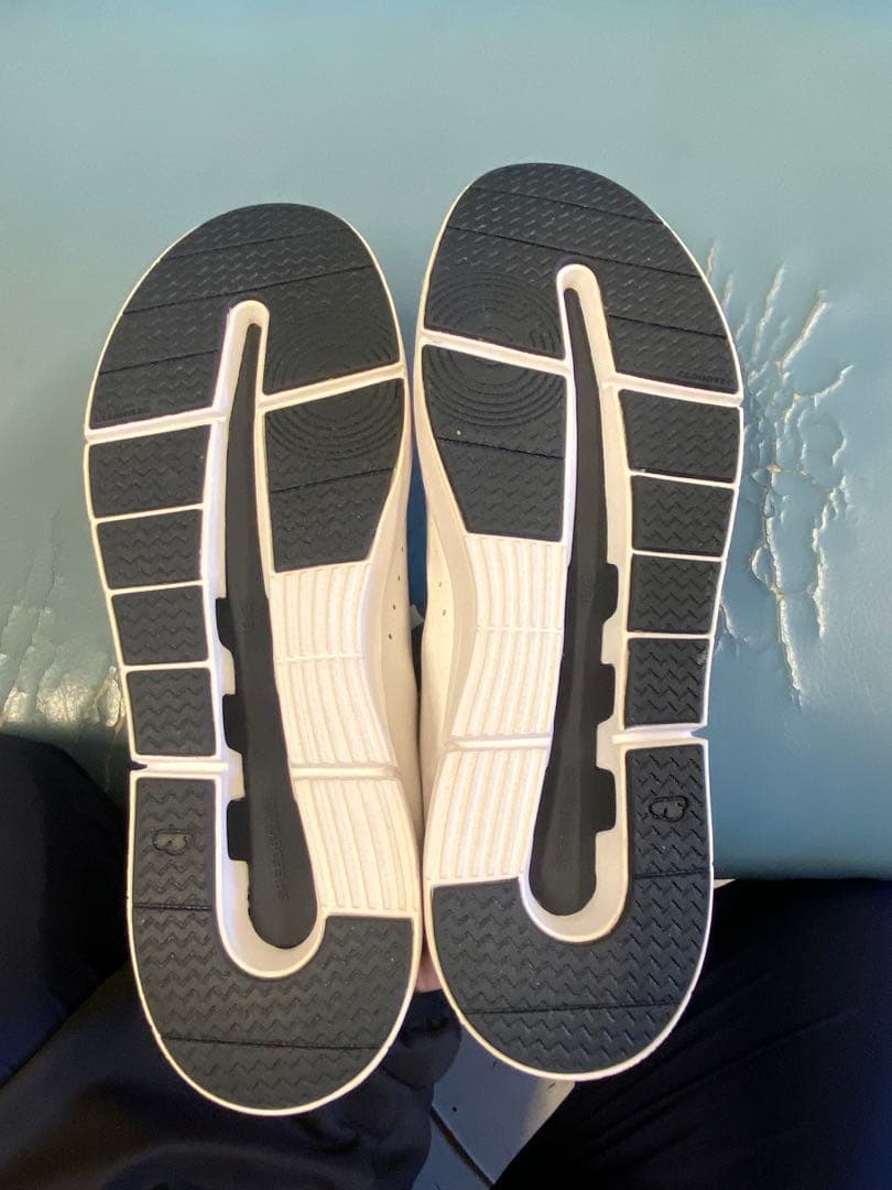 on the roger advantage テニスシューズ