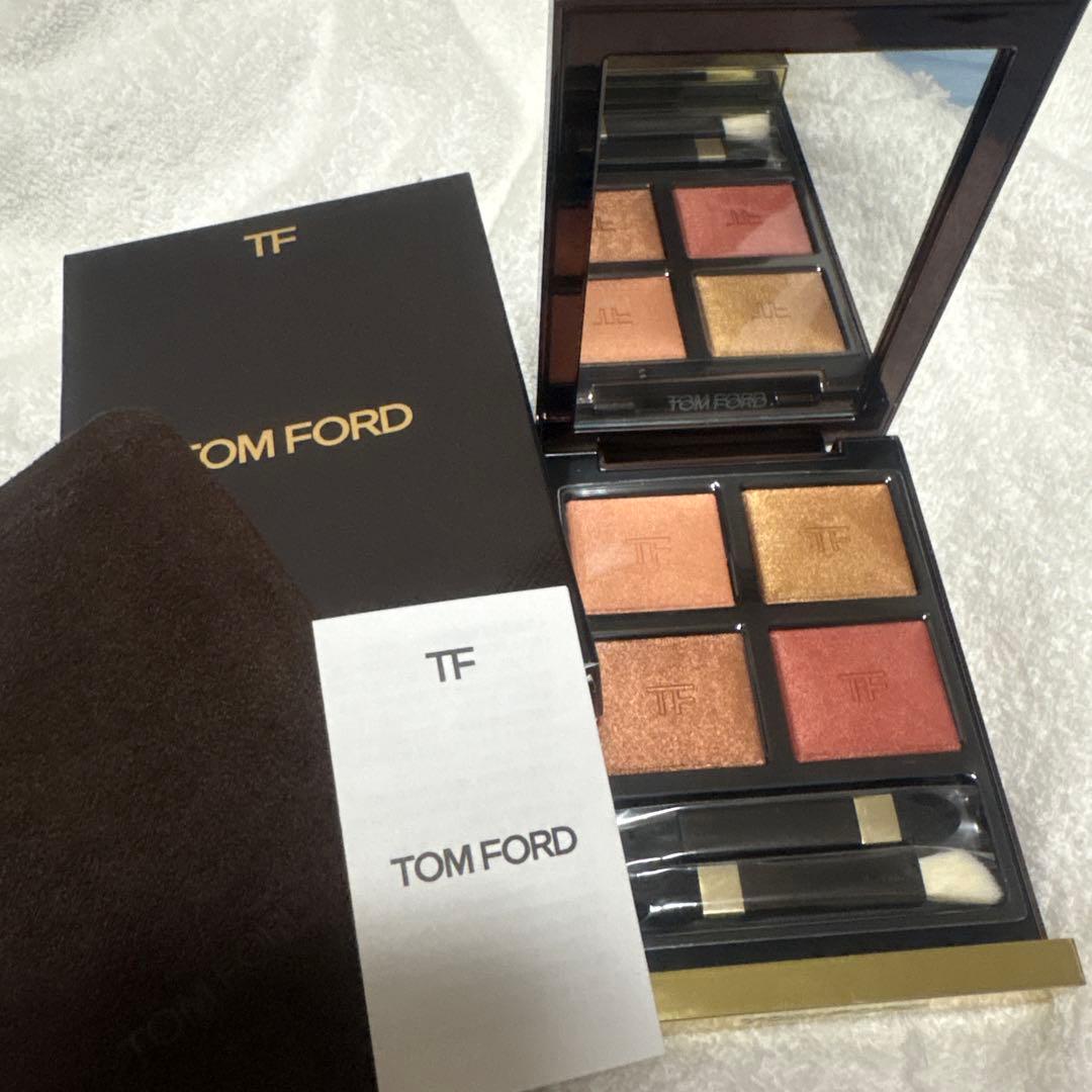TOMFORD アイカラークォード41Aピーチドーン