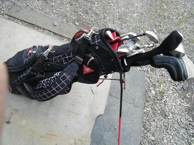 Le coq sportif 　ルコック スポルティフ ゴルフバッグセット。