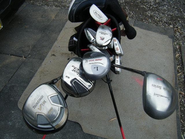 Le coq sportif 　ルコック スポルティフ ゴルフバッグセット。