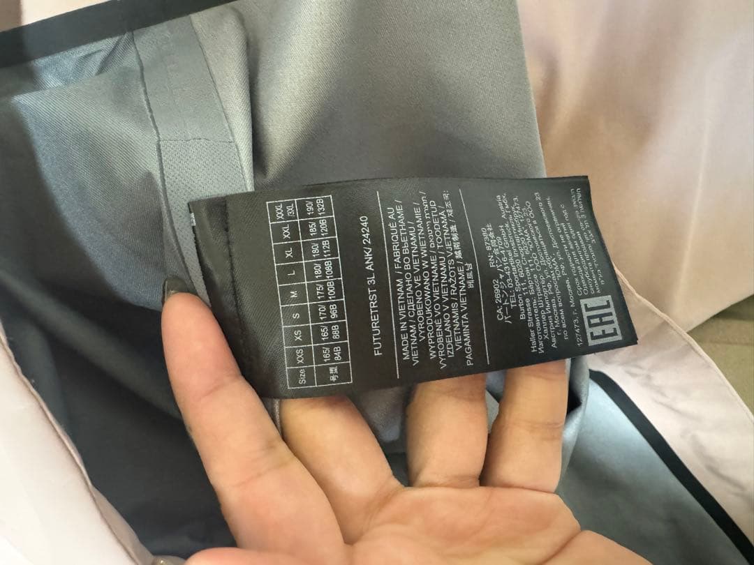 美品❗️2回だけ使用❗️珍しいXSサイズBURTON スノーボードウェア 女性用