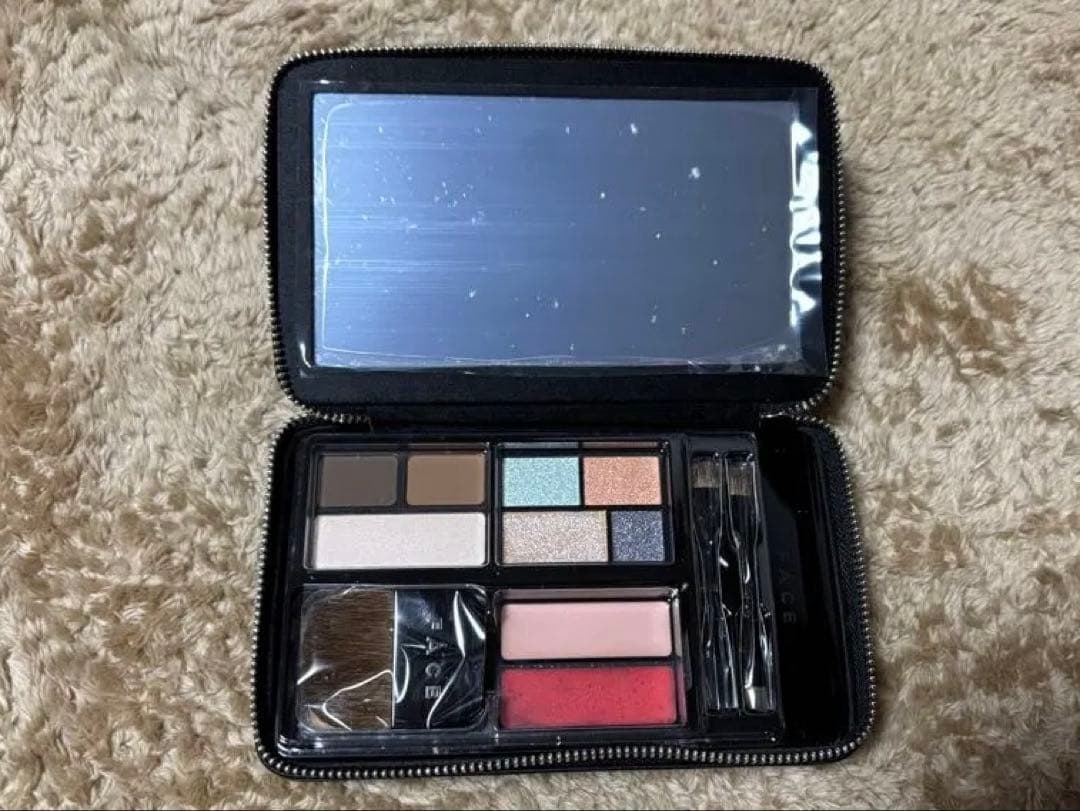 FACE アートドレッサー【新品、外・内箱に染みあり】