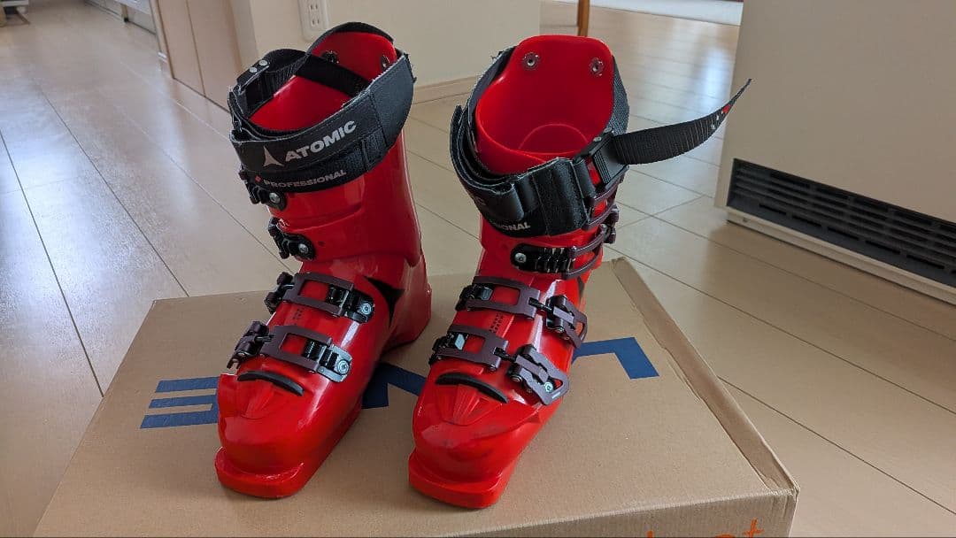 ATOMIC STI 130 25.0〜25.5cm