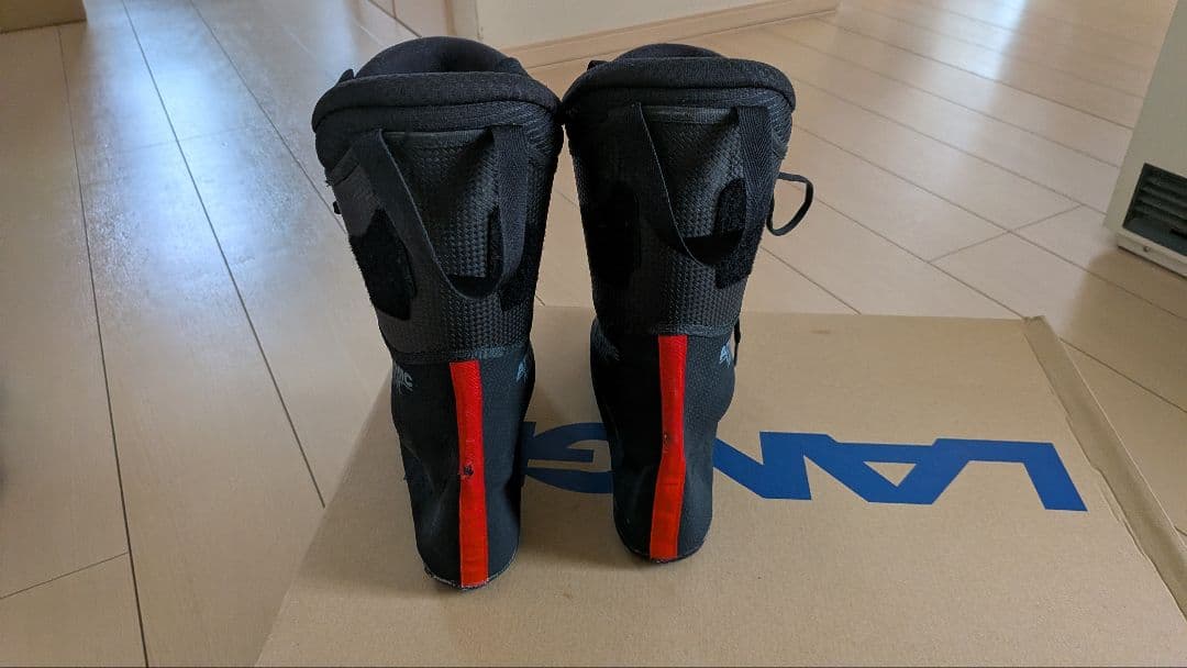 ATOMIC STI 130 25.0〜25.5cm