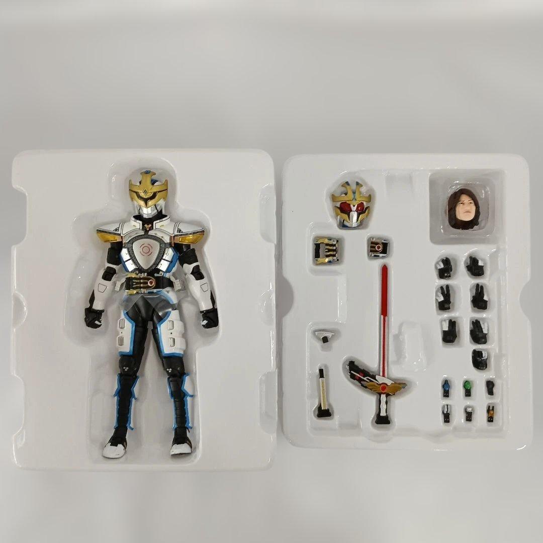 S.H.Figuarts 仮面ライダーイクサ セーブモード/バーストモード