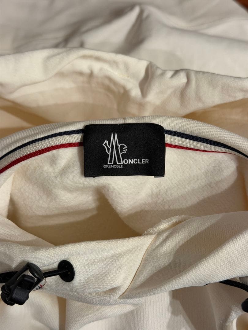 【美品】MONCLER GRENOBLE パーカー
