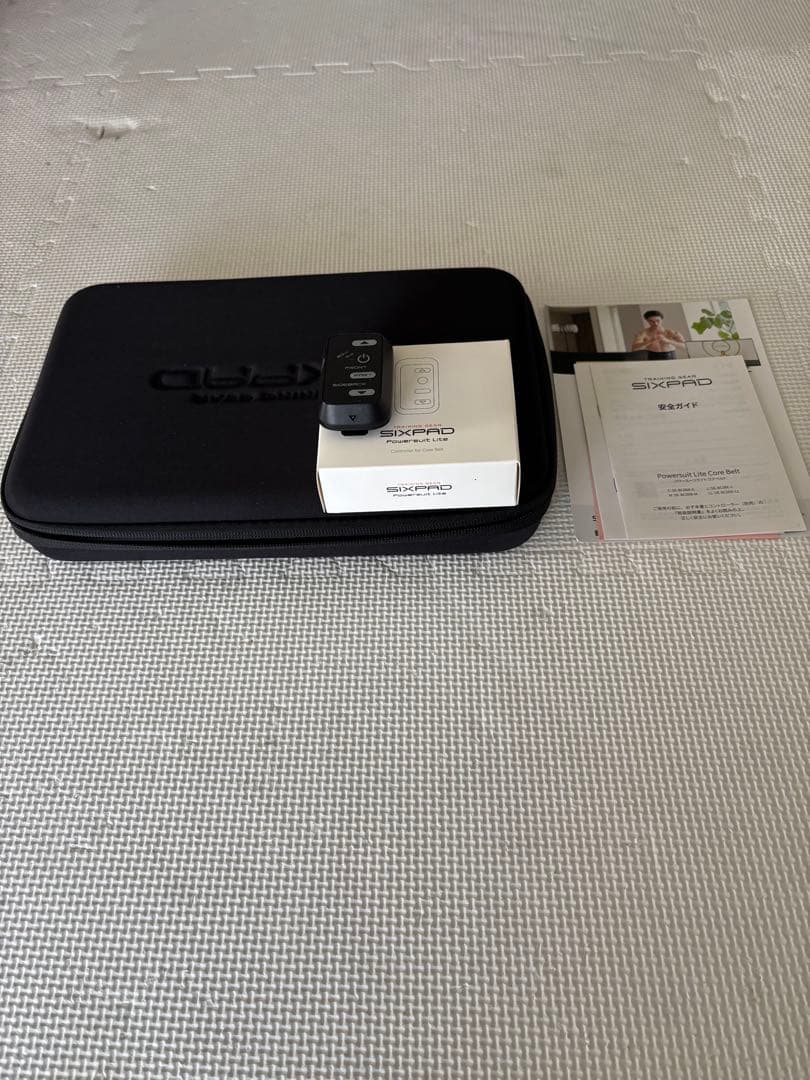 いが ほぼ未使用 SIXPAD コアベルト（S）コントローラー・充電器付き
