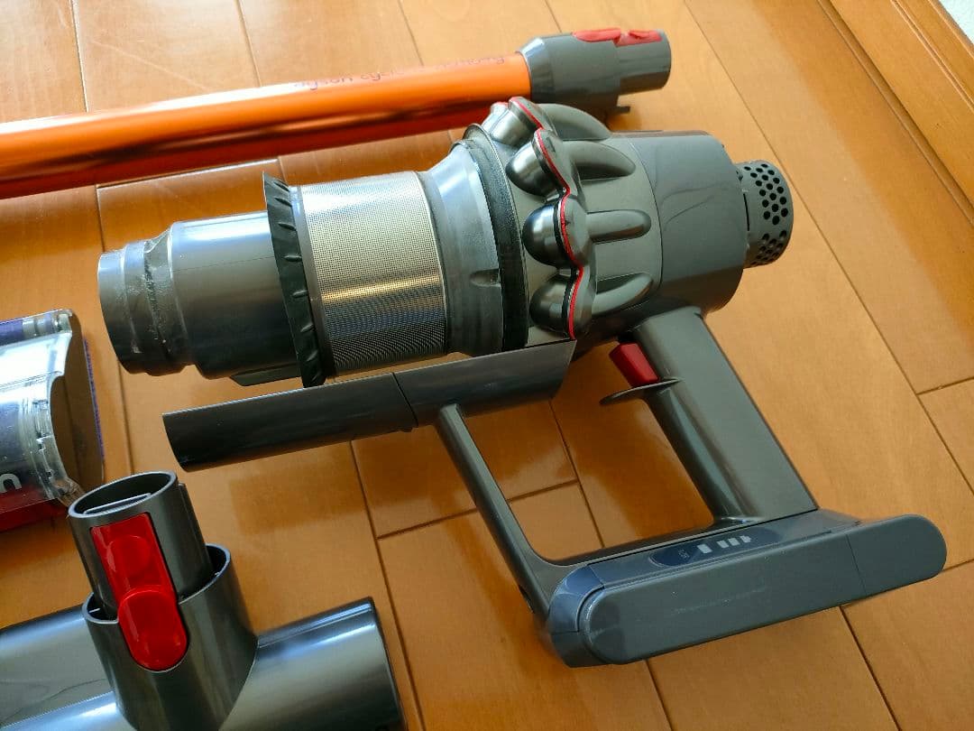 Dyson Cyclone V10 Fluffy コードレスクリーナー 掃除機