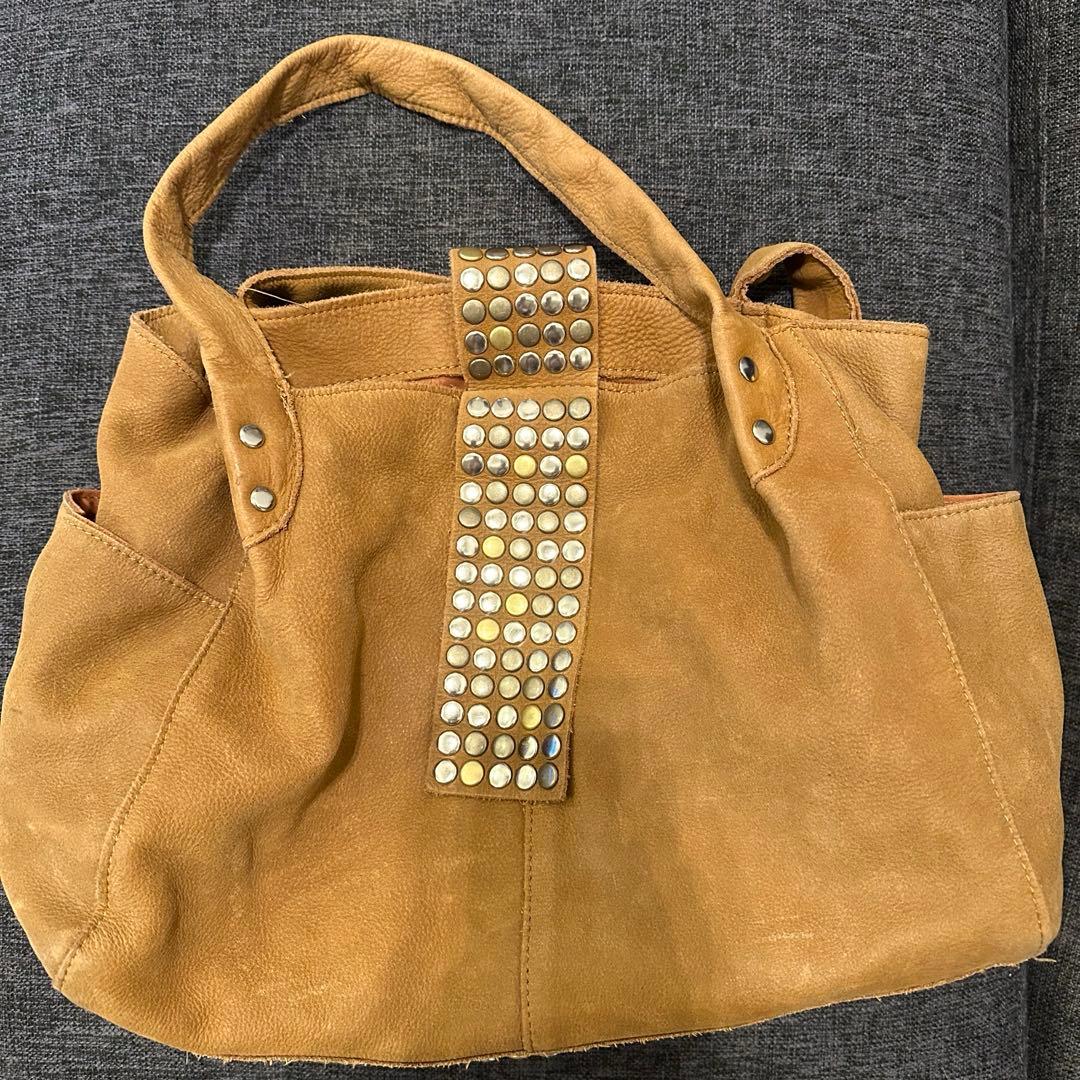 TRES スタッズ付きブラウントートバッグ