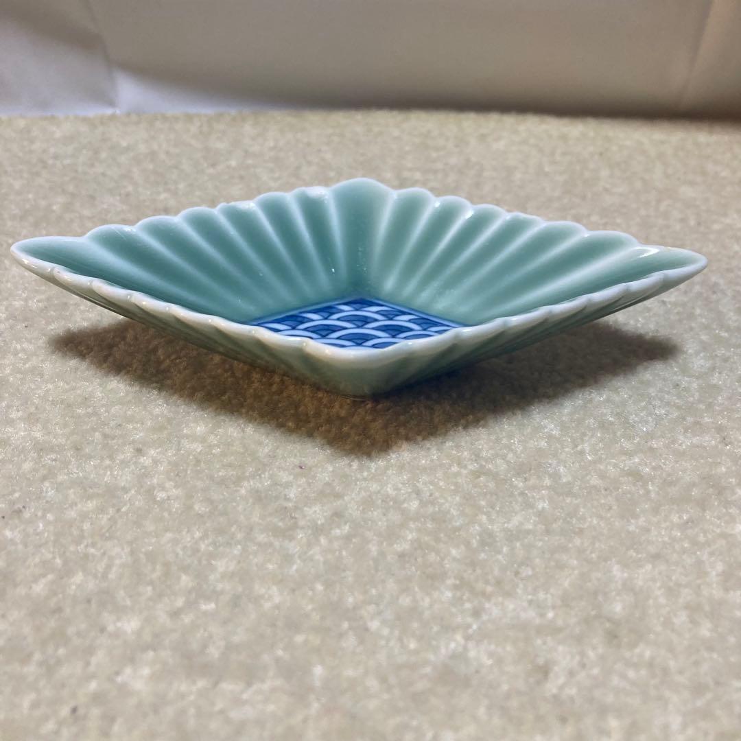 伊万里鍋島焼窯元 青山窯 青磁 菊割 青海波 菱形皿 和食器 和皿 小皿