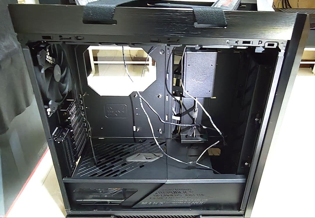 ASUS ROG STRIX HELIOS GX601 ゲーミングPCケース