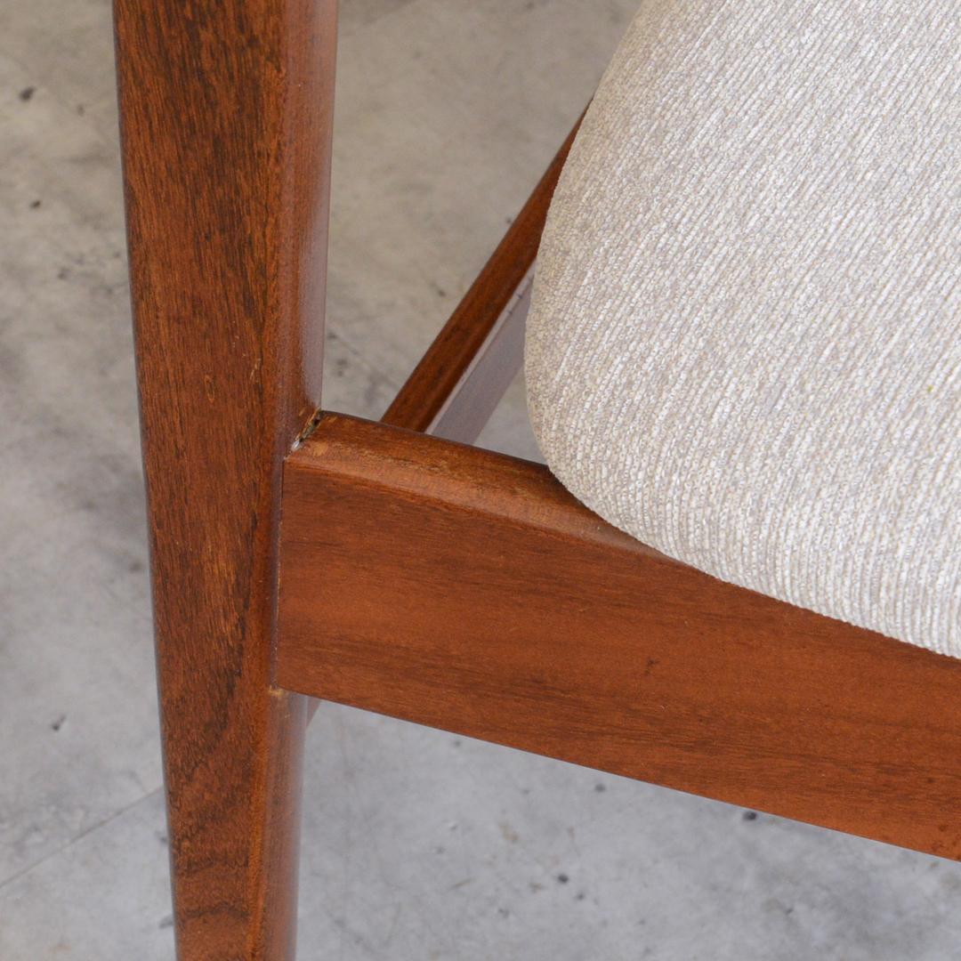 イギリスヴィンテージ チーク ダイニングチェア アイボリー 北欧家具 座面張替済