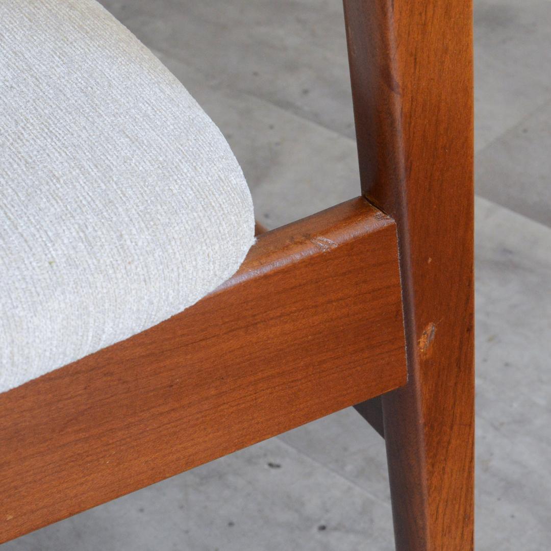 イギリスヴィンテージ チーク ダイニングチェア アイボリー 北欧家具 座面張替済