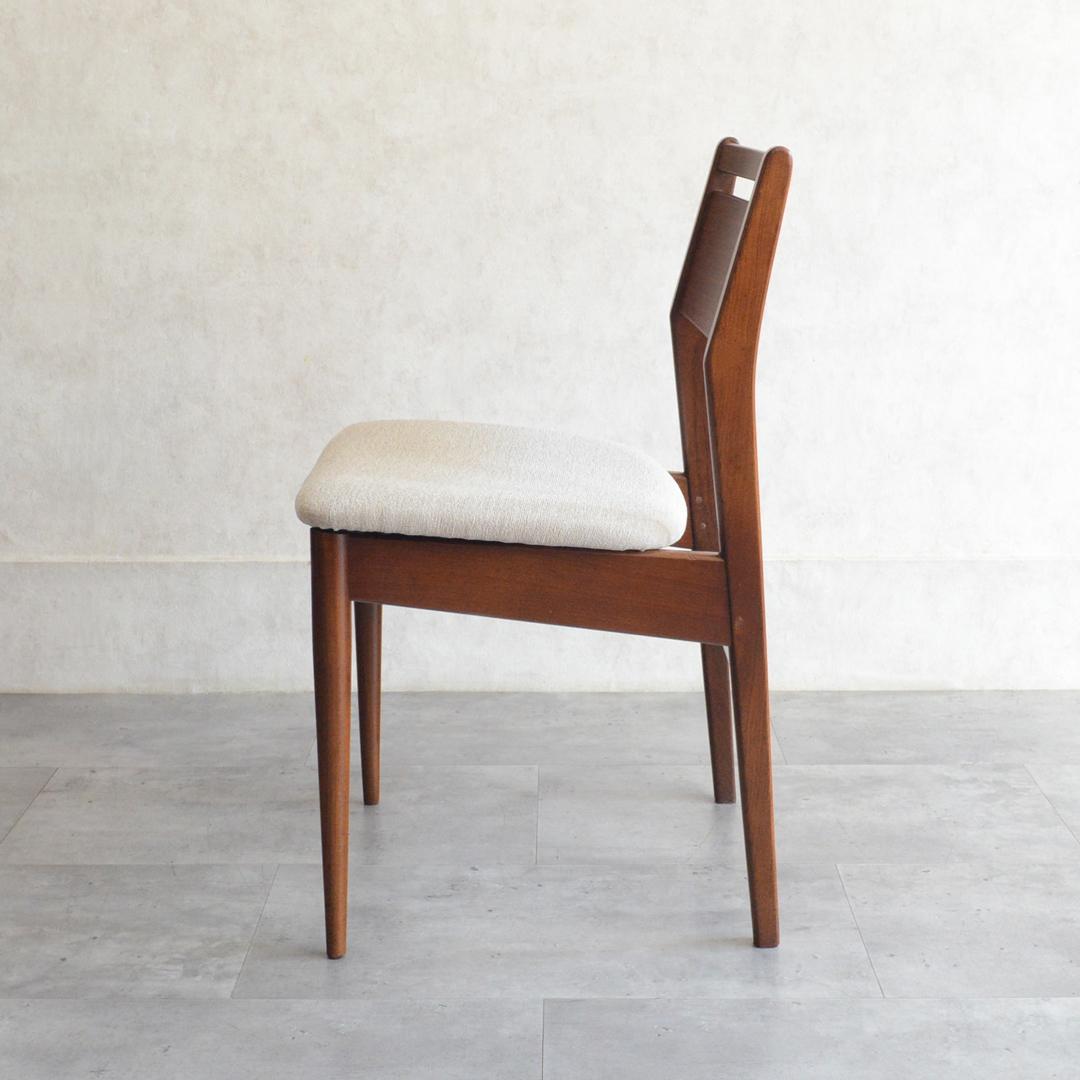 イギリスヴィンテージ チーク ダイニングチェア アイボリー 北欧家具 座面張替済