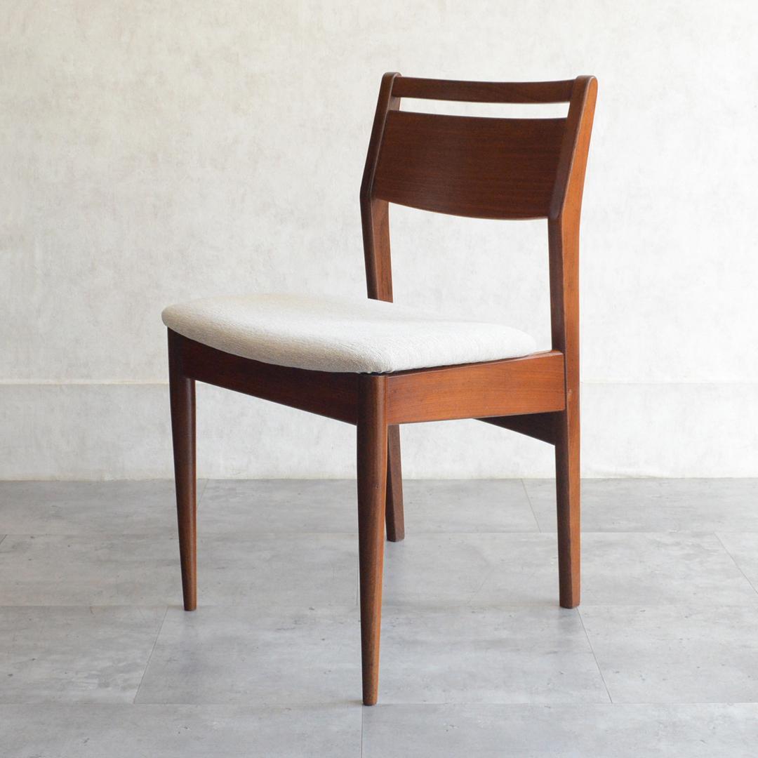 イギリスヴィンテージ チーク ダイニングチェア アイボリー 北欧家具 座面張替済