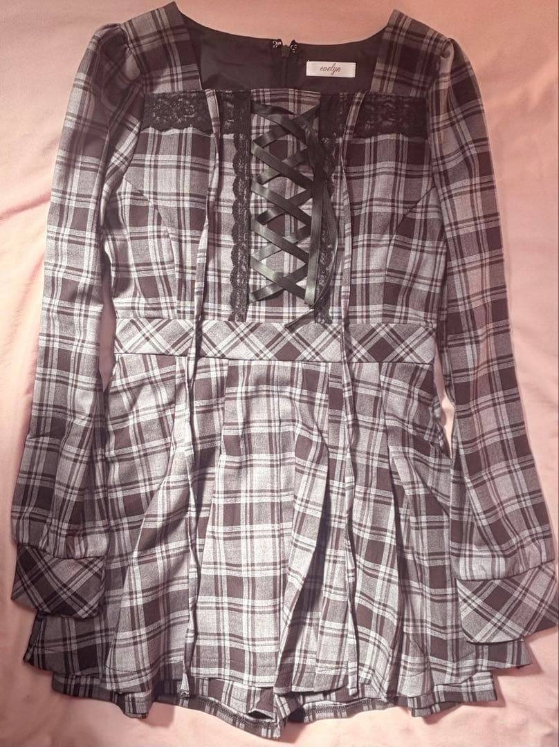 evelyn エブリン フロントリボンチェックロンパース 量産型 - メルカリ