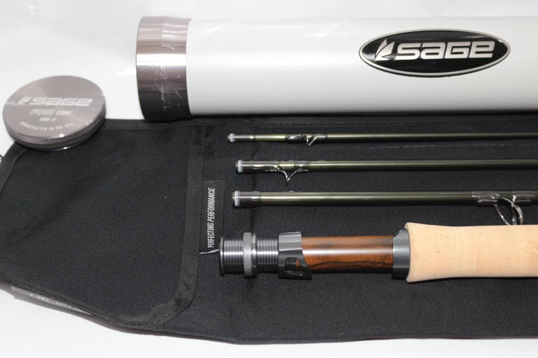 セージ　Sage　R8 Core　8.5ft　5番　竿袋&ケース付き　未使用