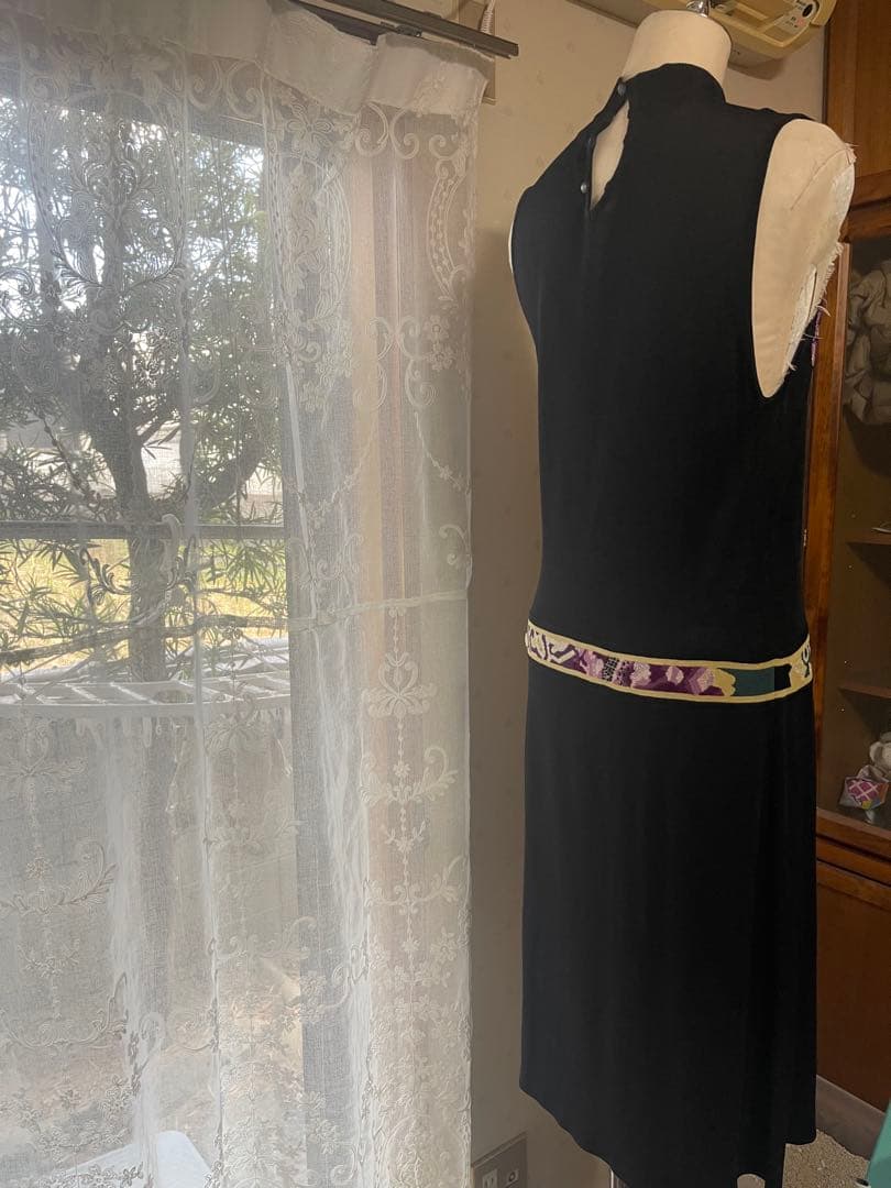 レオナール　　シルクタイトワンピース