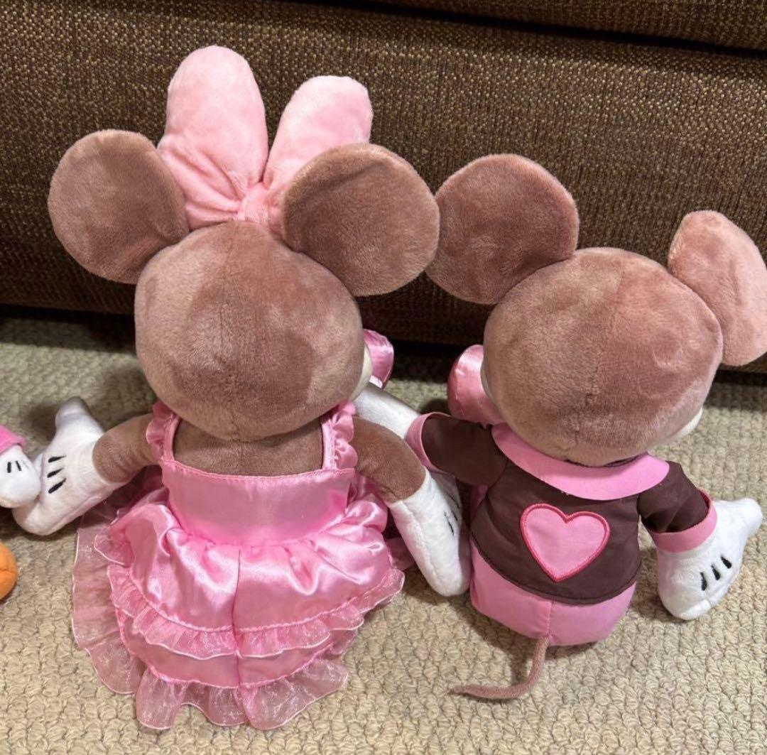 ミニーマウスとミッキーマウス バレンタイン ぬいぐるみ ディズニー