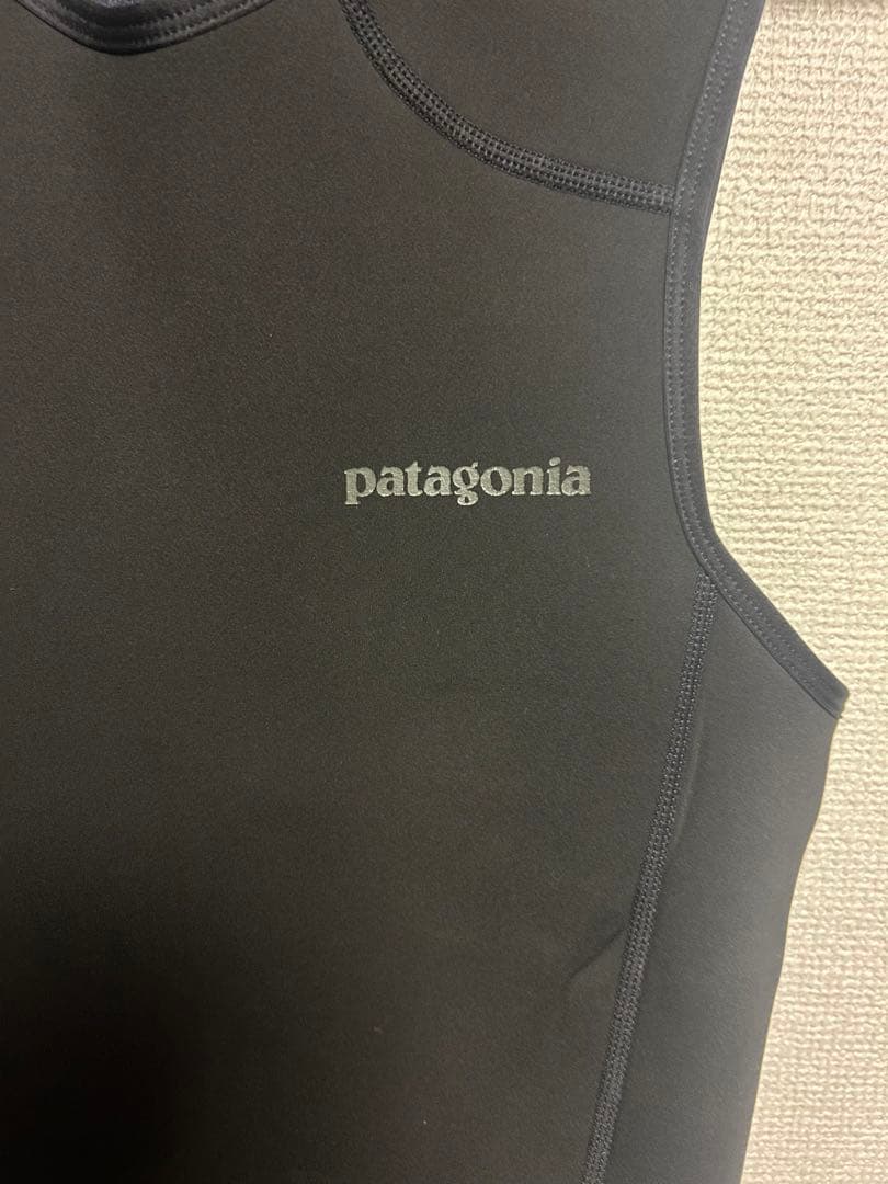 patagonia タッパー　ライトベスト　M