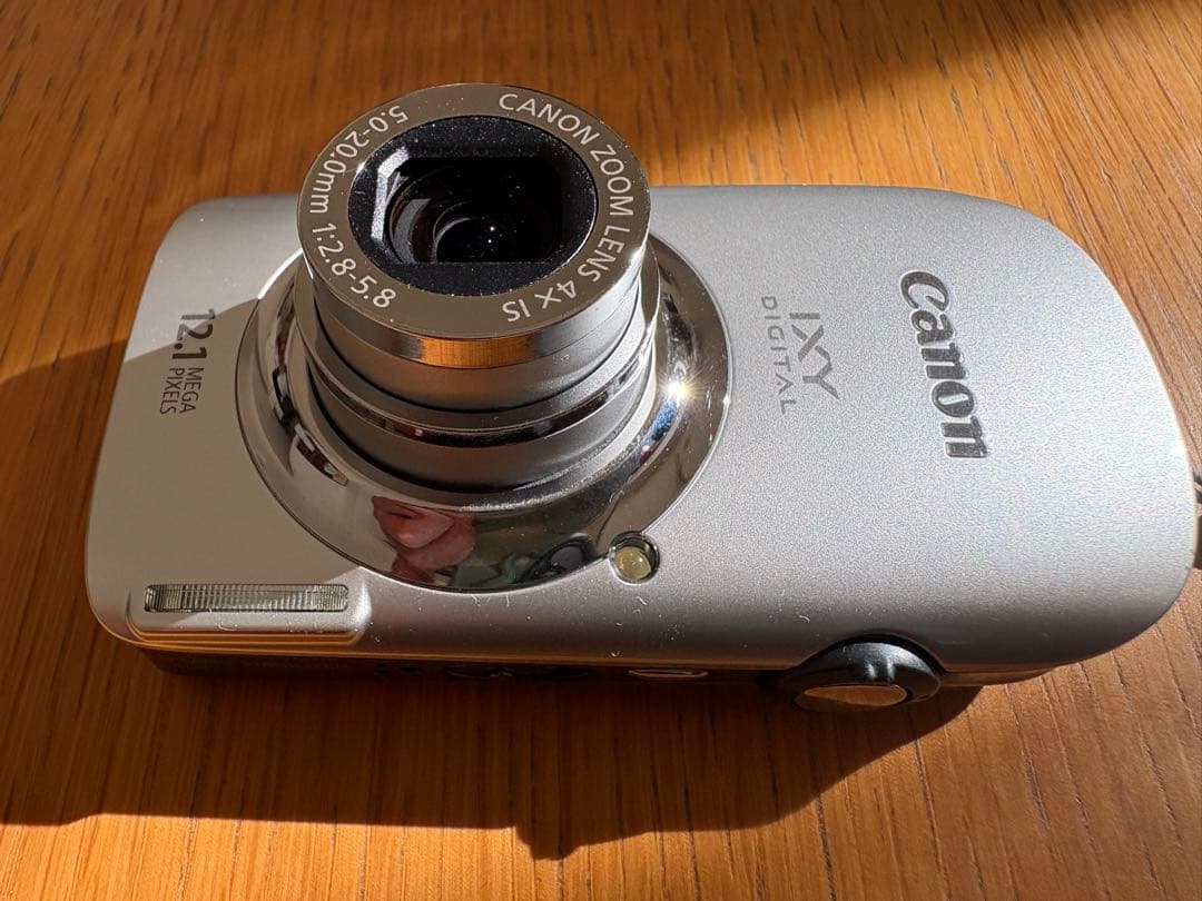 Canon IXY DIGITAL 510 IS 本体と付属品