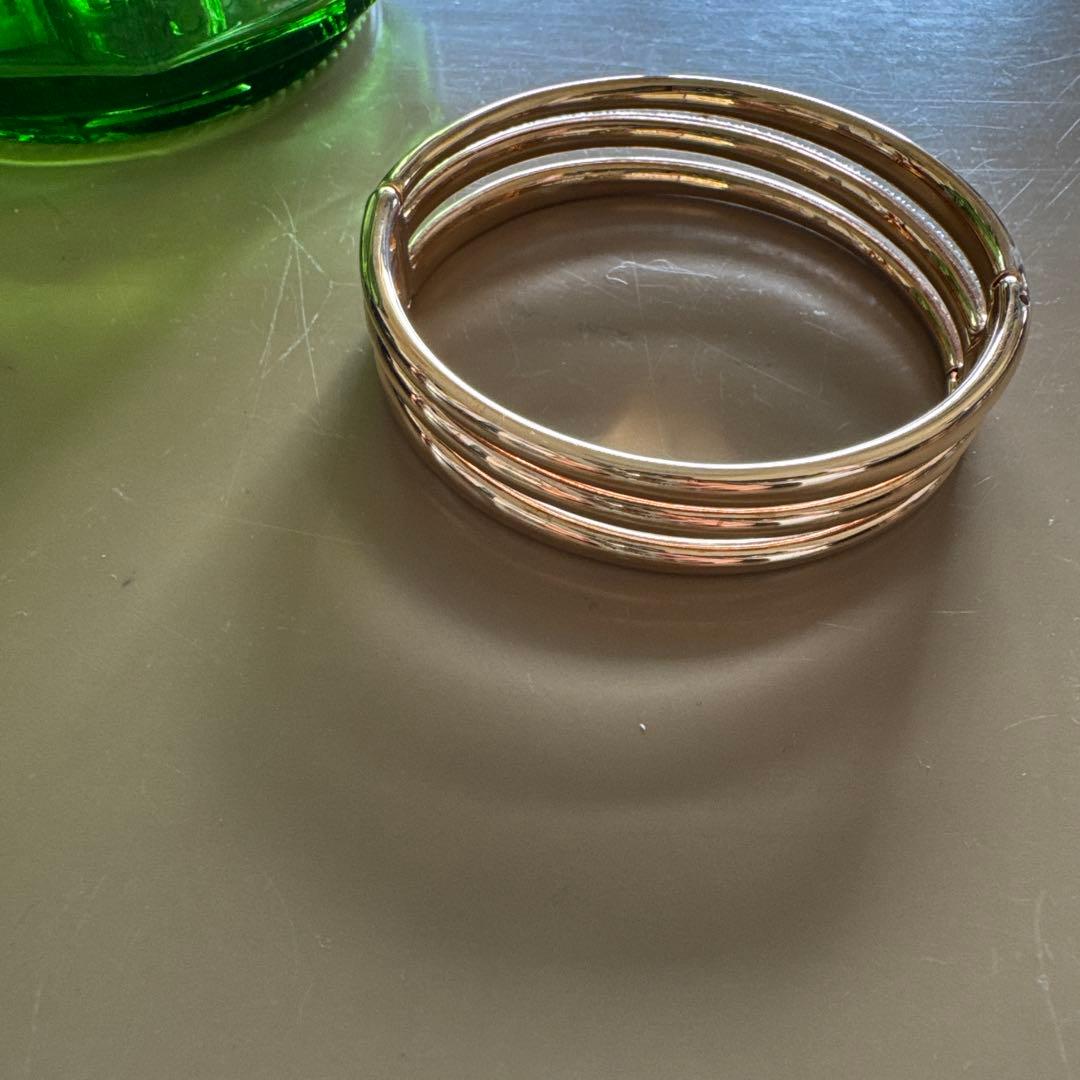 スワロフスキー　バングル　未使用品！