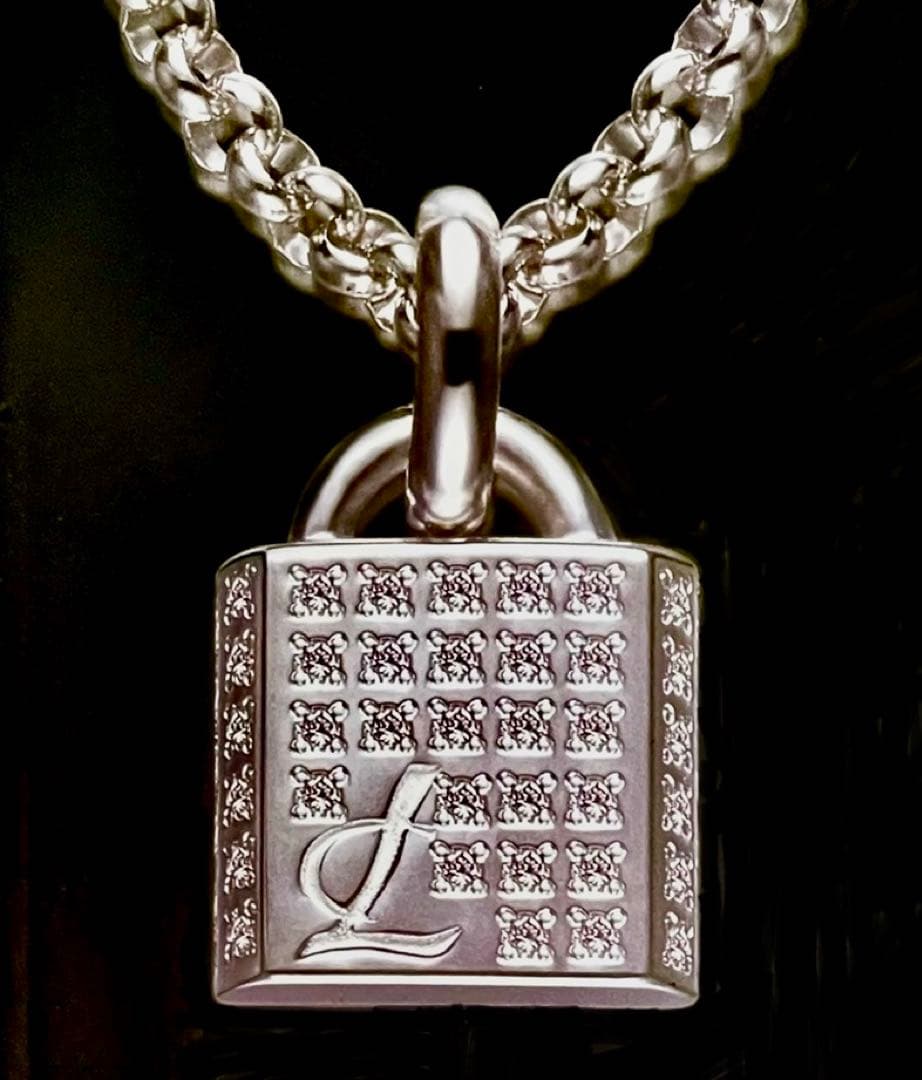 VIVIDシリーズ「ハートロック」ネックレス Leda（レダシルマ）美品