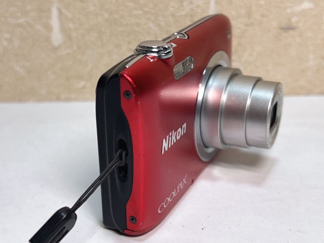 NIKON COOLPIX A100 デジタルカメラ レッド