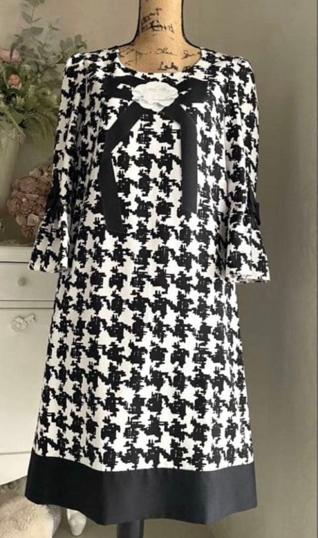 エムズグレイシー☆カメリアリボン付き千鳥格子柄モノトーンワンピース☆サイズ４０