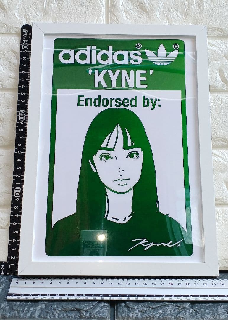 kyne/adidas キネ・アディダス【A4サイズ写真ポスター額装付3点セット