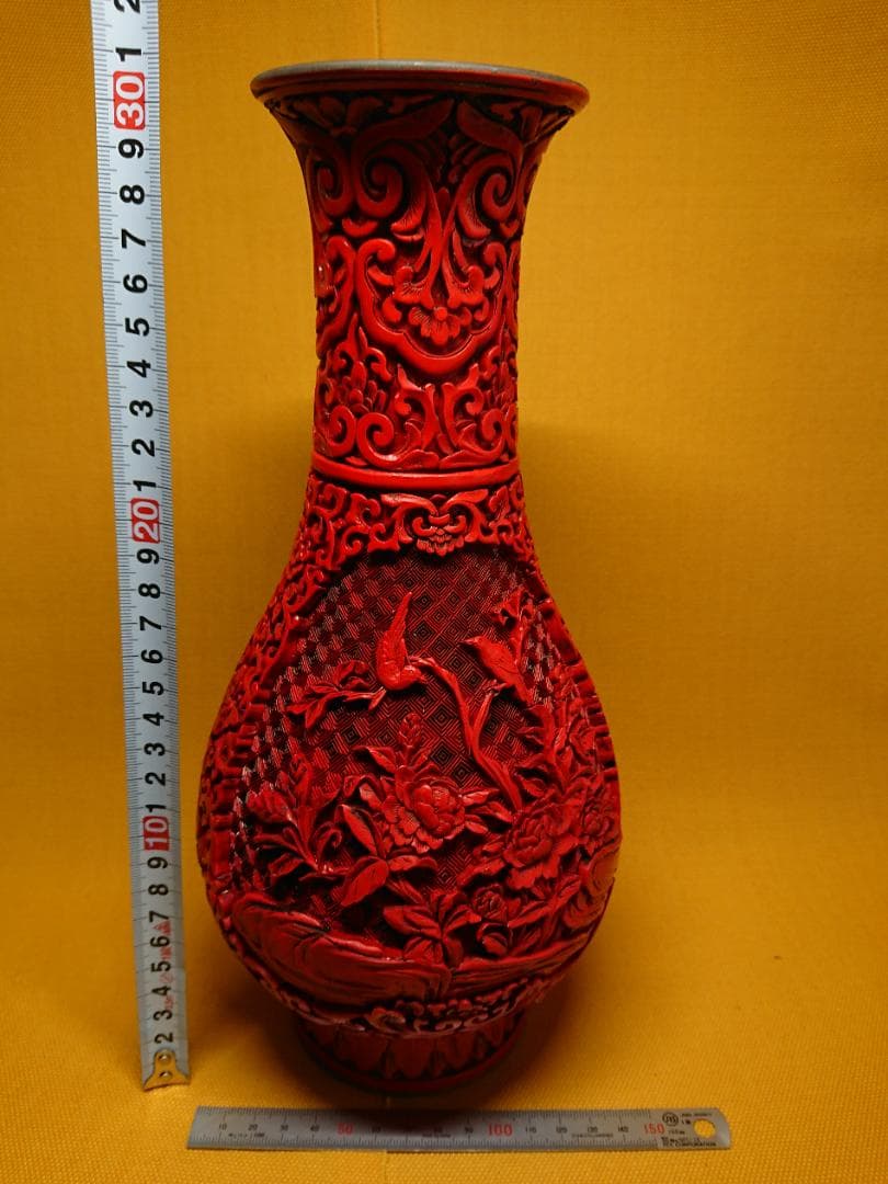 【美品】中国美術　堆朱　花瓶　細密細工　花柄　置物　工芸品　美術品　A1433