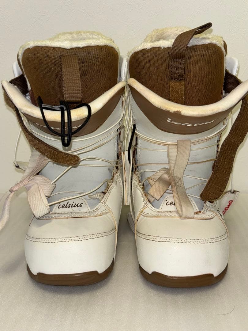 celsius スノーボードブーツ 女性用 ホワイト/ブラウン