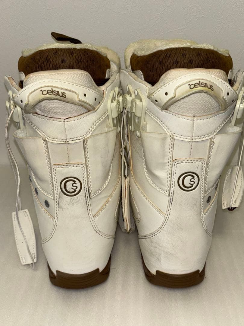 celsius スノーボードブーツ 女性用 ホワイト/ブラウン