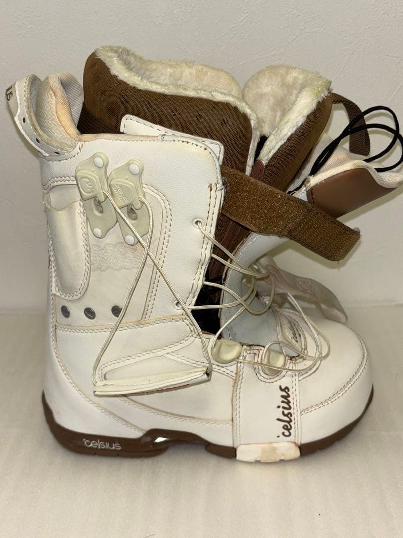 celsius スノーボードブーツ 女性用 ホワイト/ブラウン