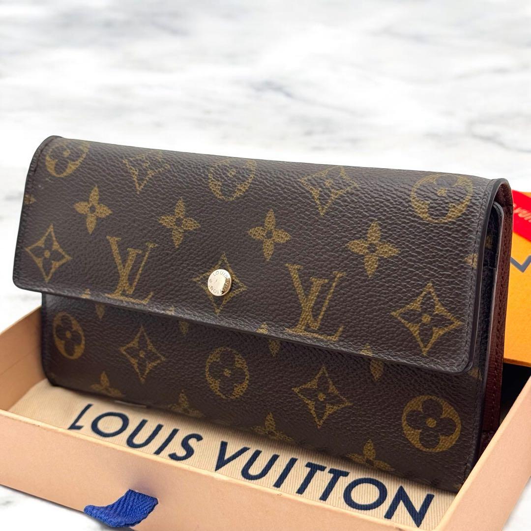 【新型】ルイヴィトン　インターナショナル　三つ折り財布　長財布　wallet