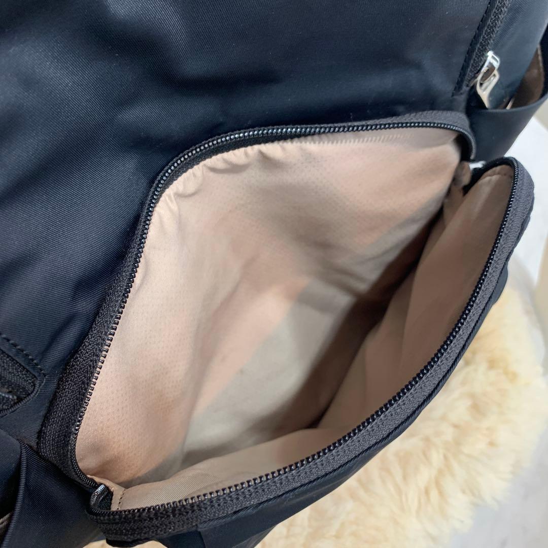 ☆美品☆TUMI ナイロン バックパック リュック ブラック 軽量 レディース