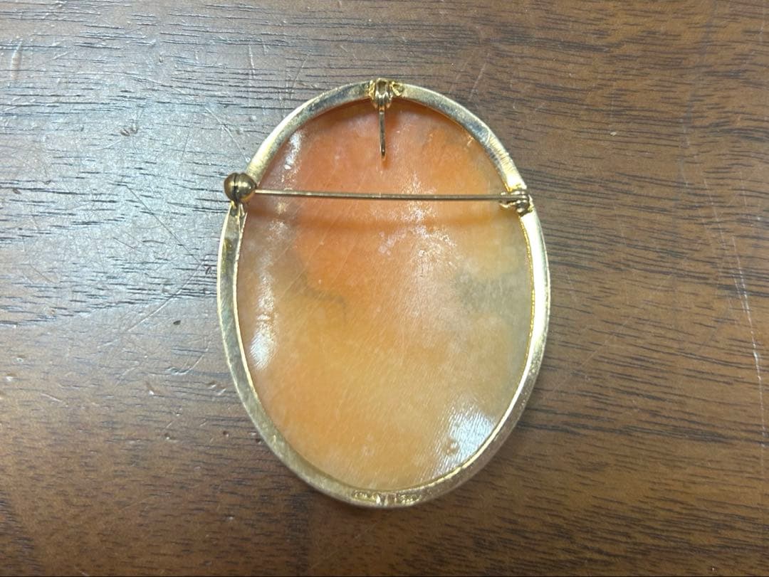 markさま専用Donadio ヴィンテージカメオブローチ K14とレプリカ