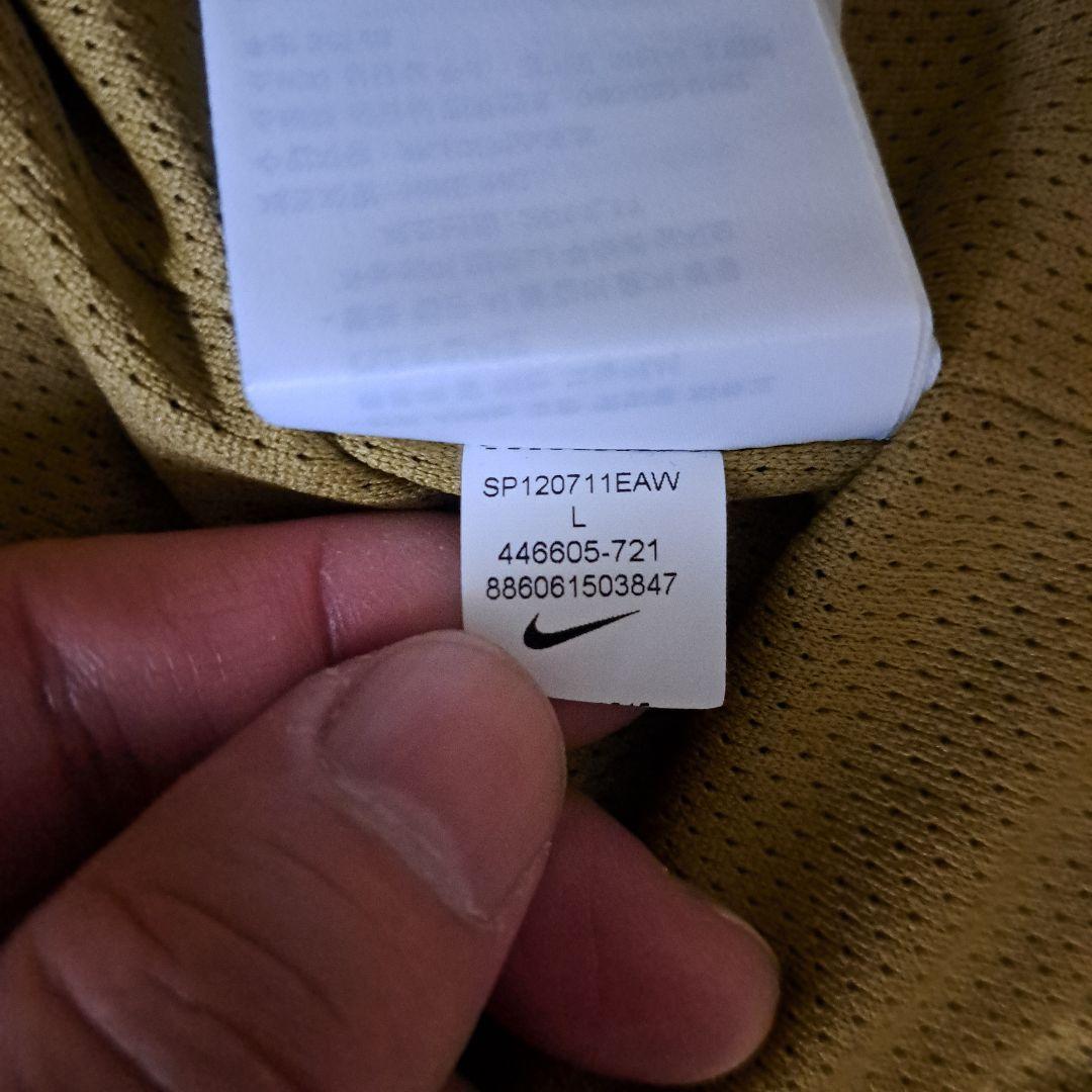 激レア サンフレッチェ広島 2012ウインドブレーカー 初優勝時着用