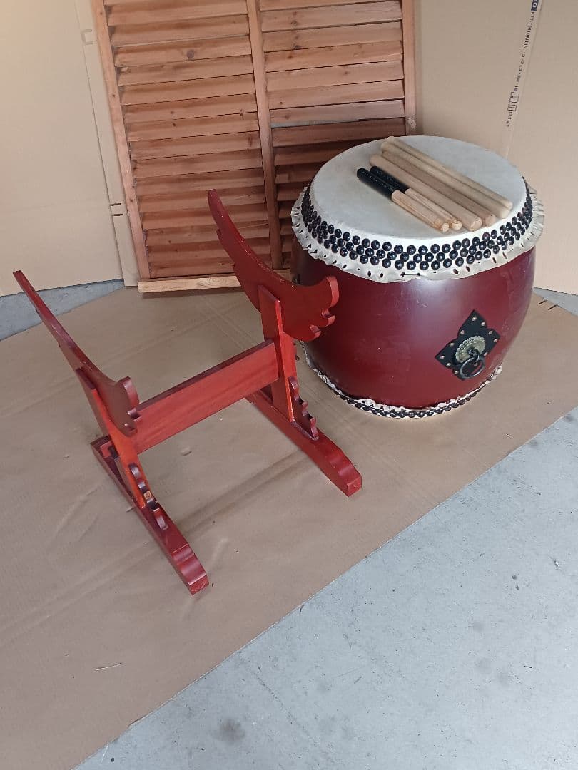 大きめ和太鼓 木製スタンド付き