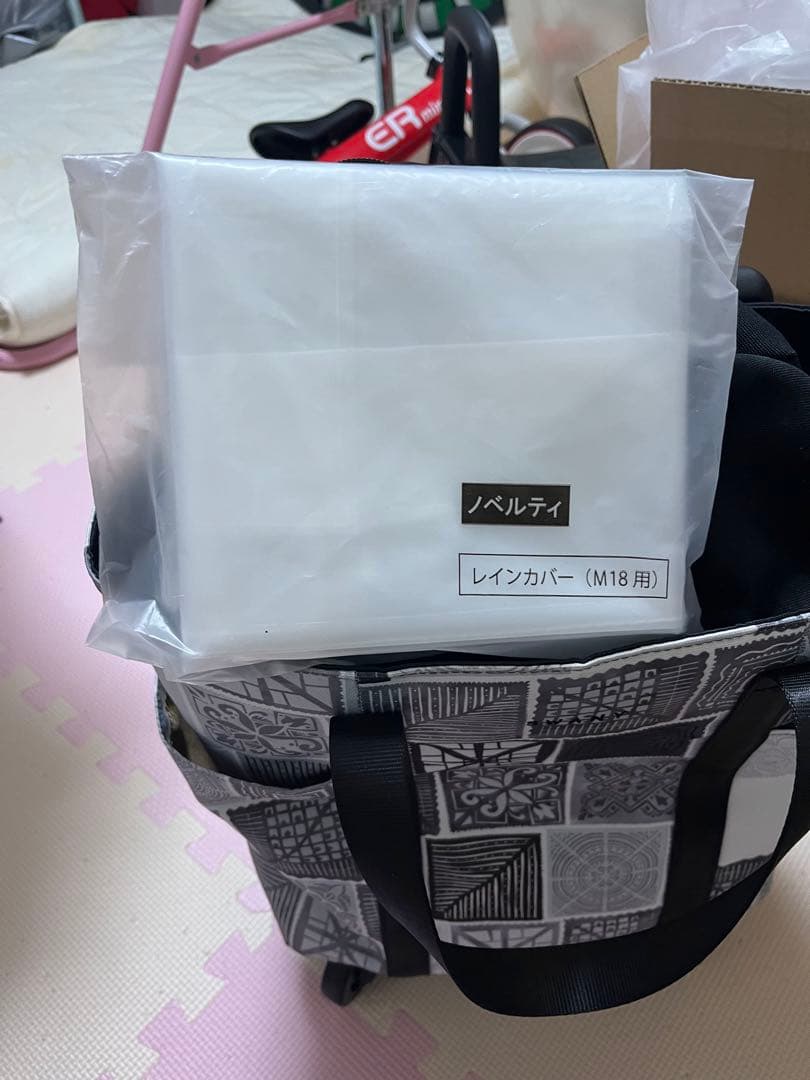 美品　SWANY 買い物　ショッピング　キャリーケース 専用カバー