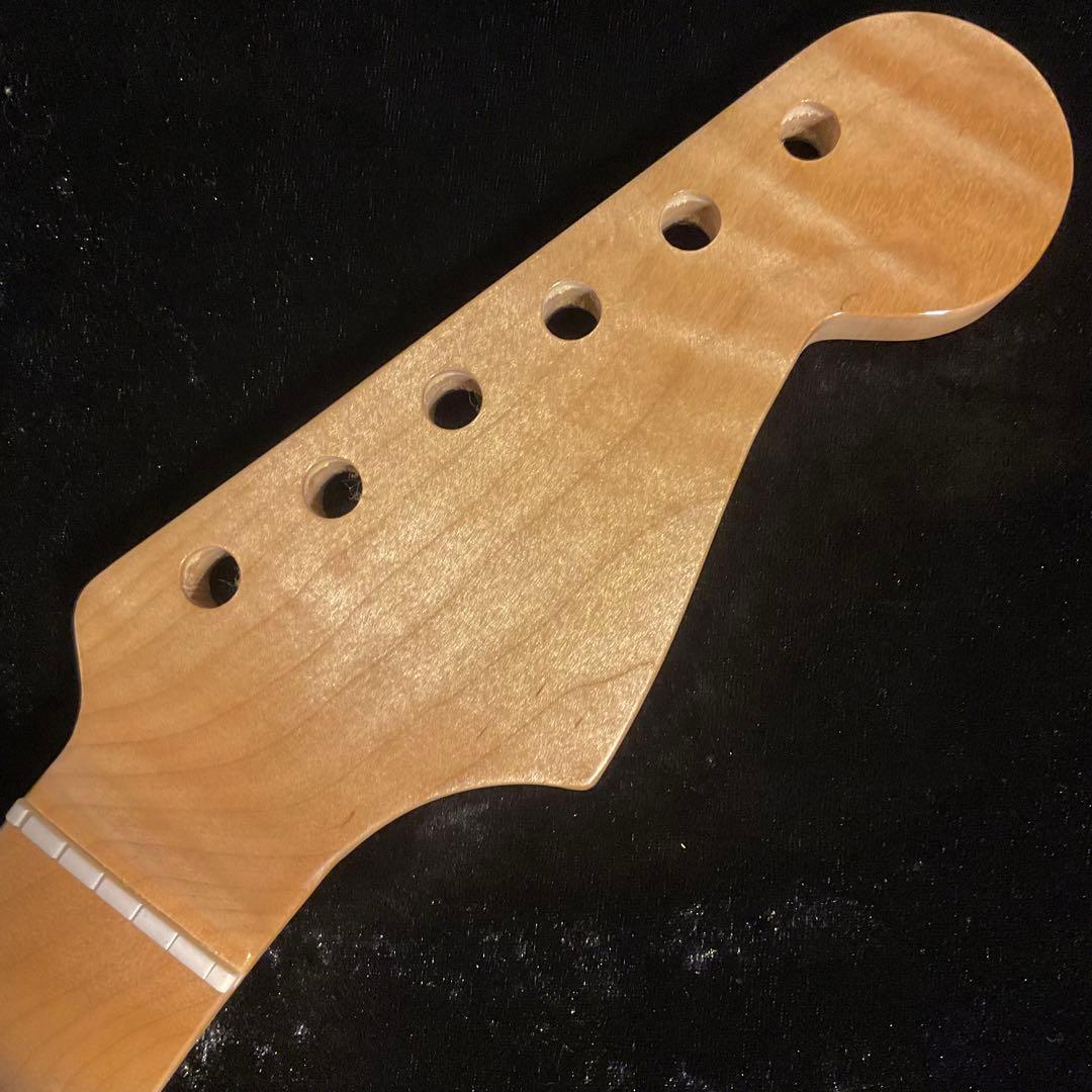 カナダ産フレイムメイプル エレキギターネック ストラトキャスター