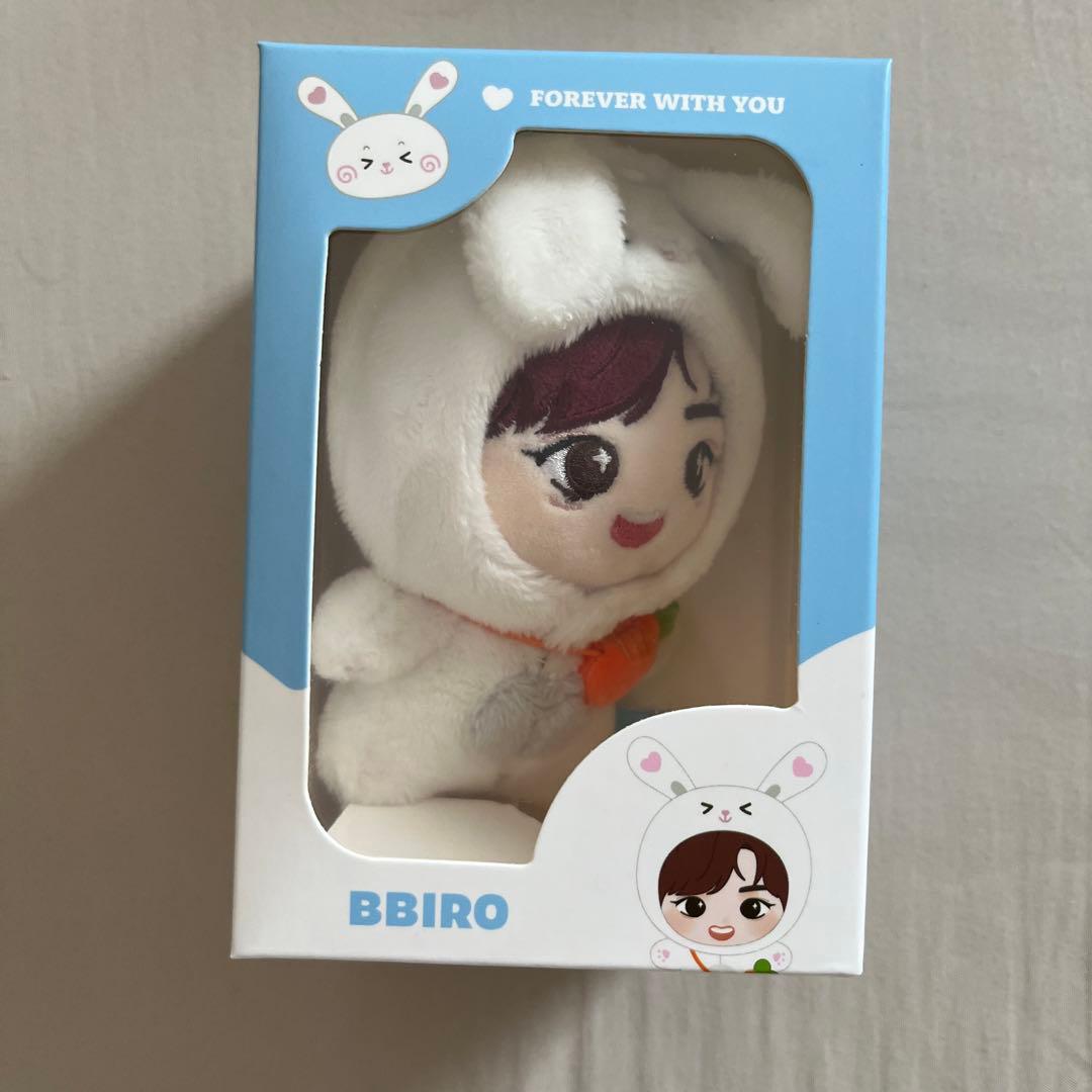 treasure ドヨン ぬいぐるみ - メルカリ