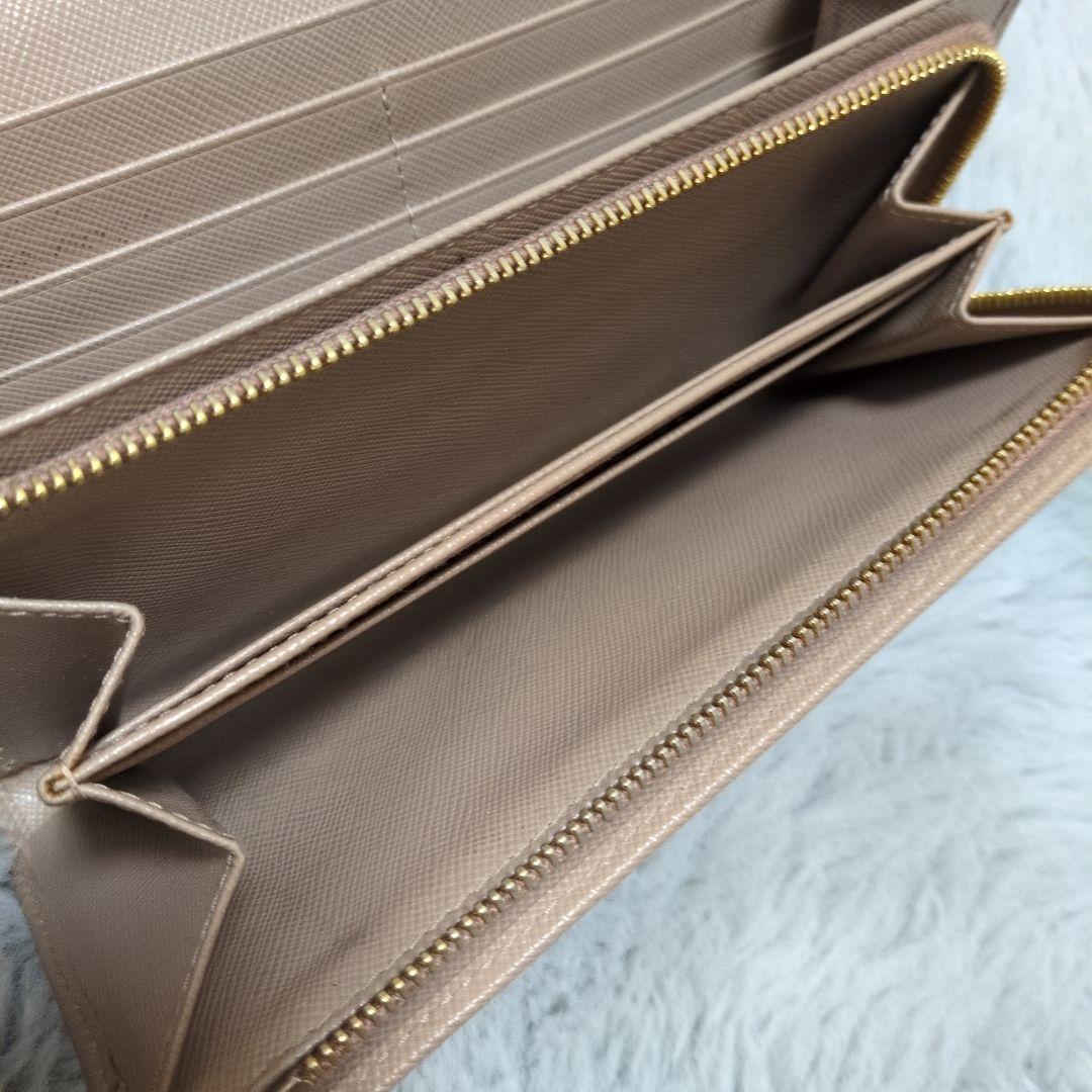 プラダPRADA　長財布【サフィアーノ】　廃盤人気カラーピンクベージュ