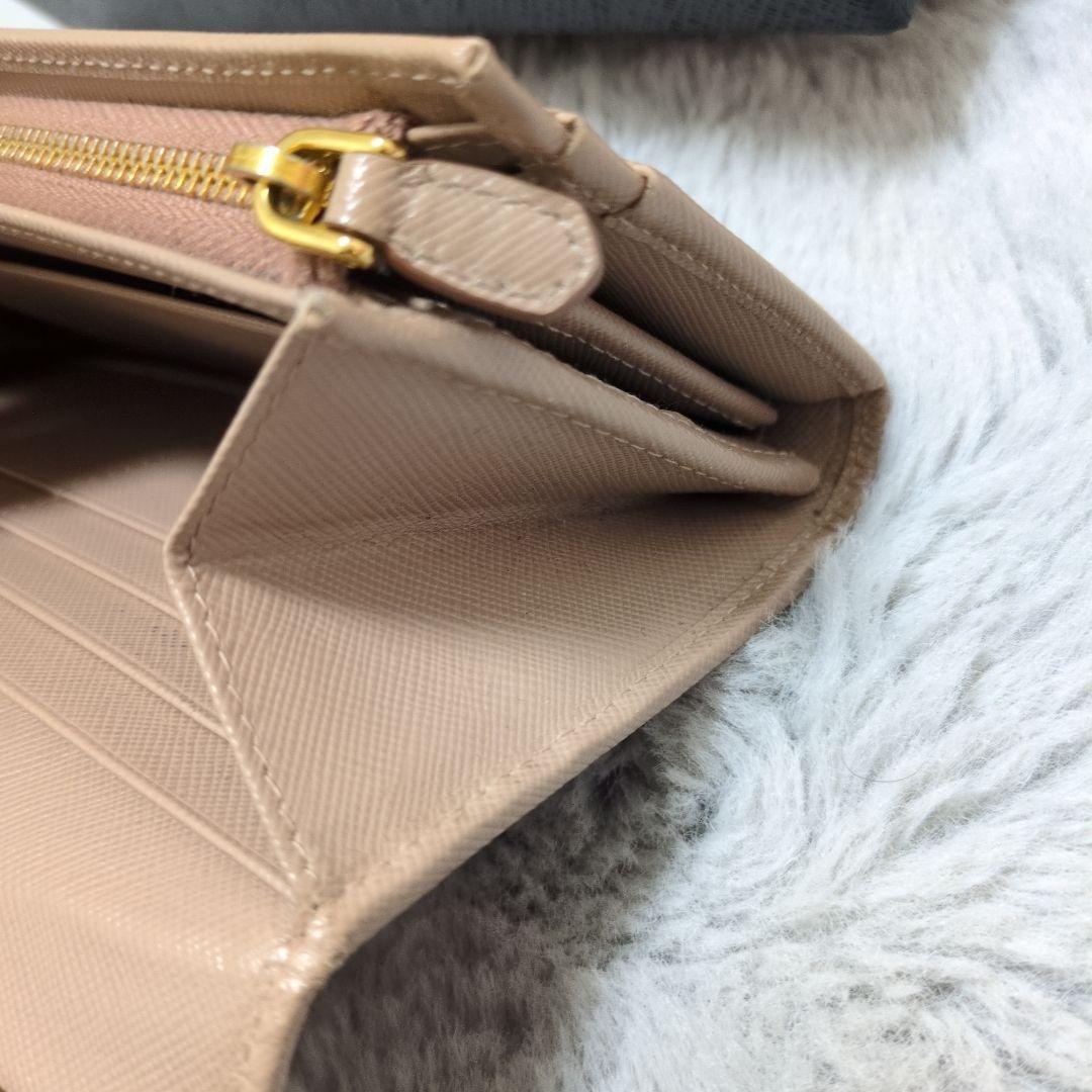 プラダPRADA　長財布【サフィアーノ】　廃盤人気カラーピンクベージュ