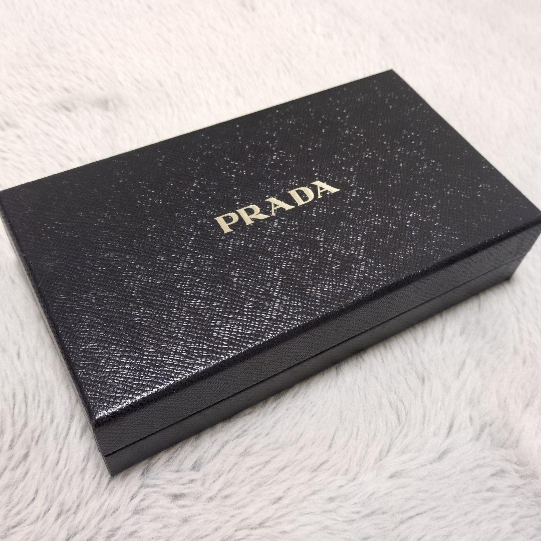 プラダPRADA　長財布【サフィアーノ】　廃盤人気カラーピンクベージュ