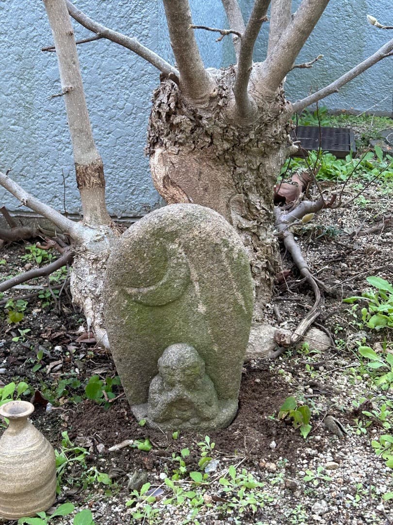 地蔵菩薩と思われる石仏