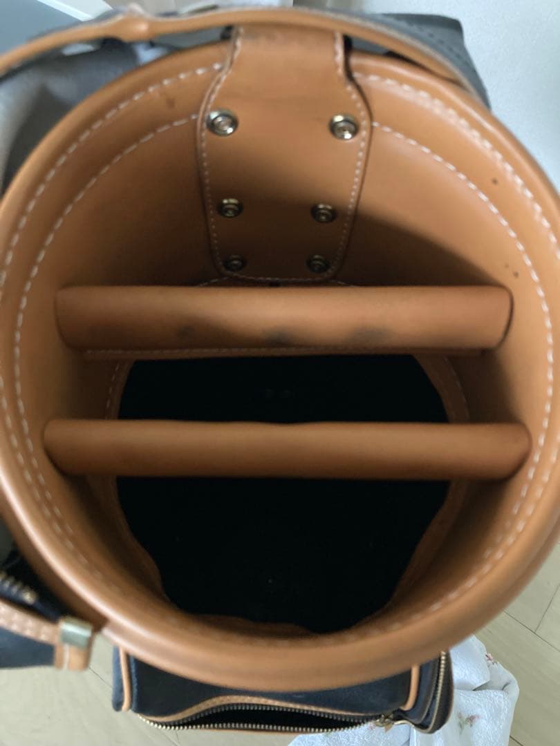 美品 トラサルディ ゴルフキャディーバッグ　レディース