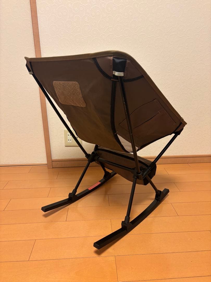 ヘリノックス タクティカルチェア コヨーテ ロッキングフット付です。