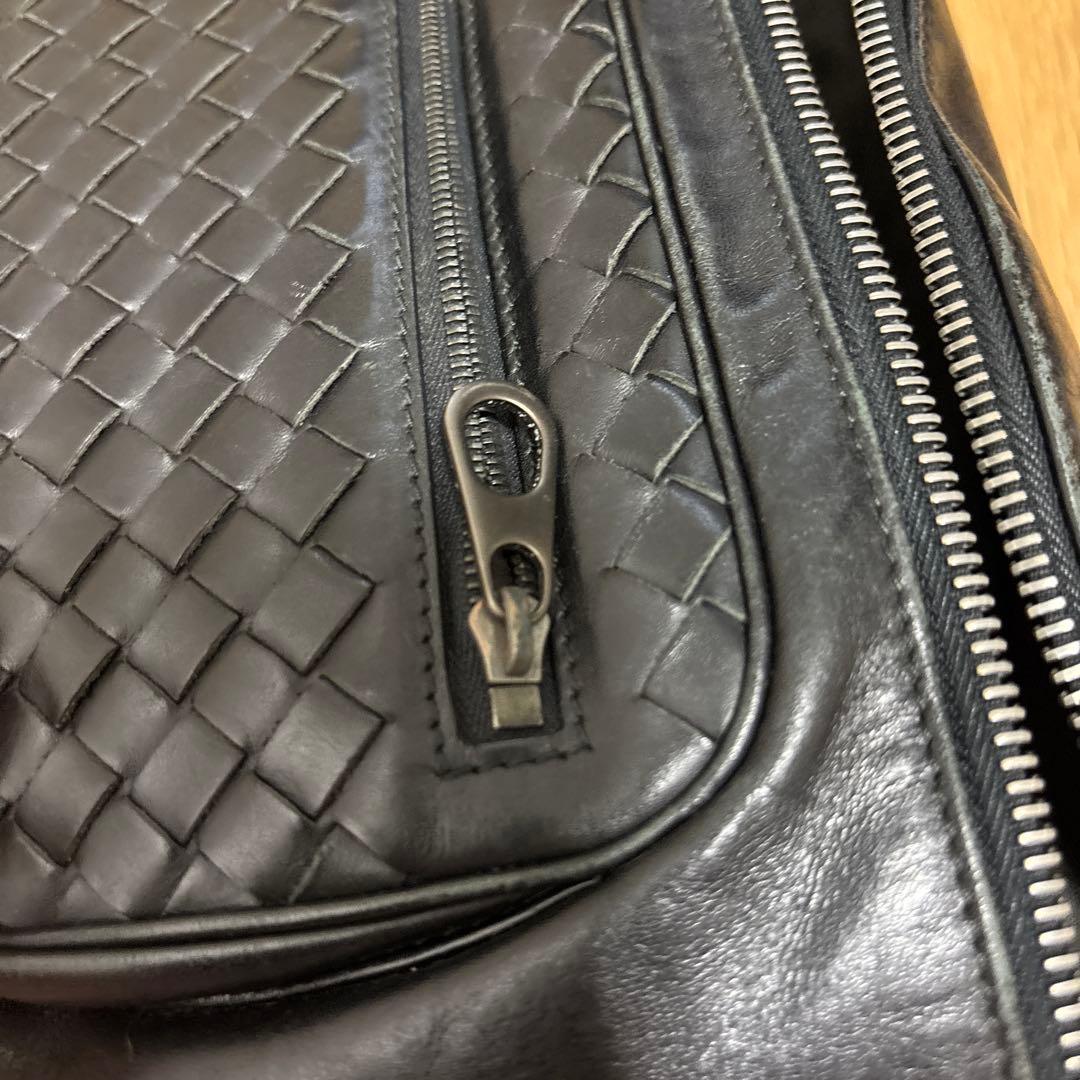 ボッテガヴェネタ イントレチャート ボディバッグ ブラック